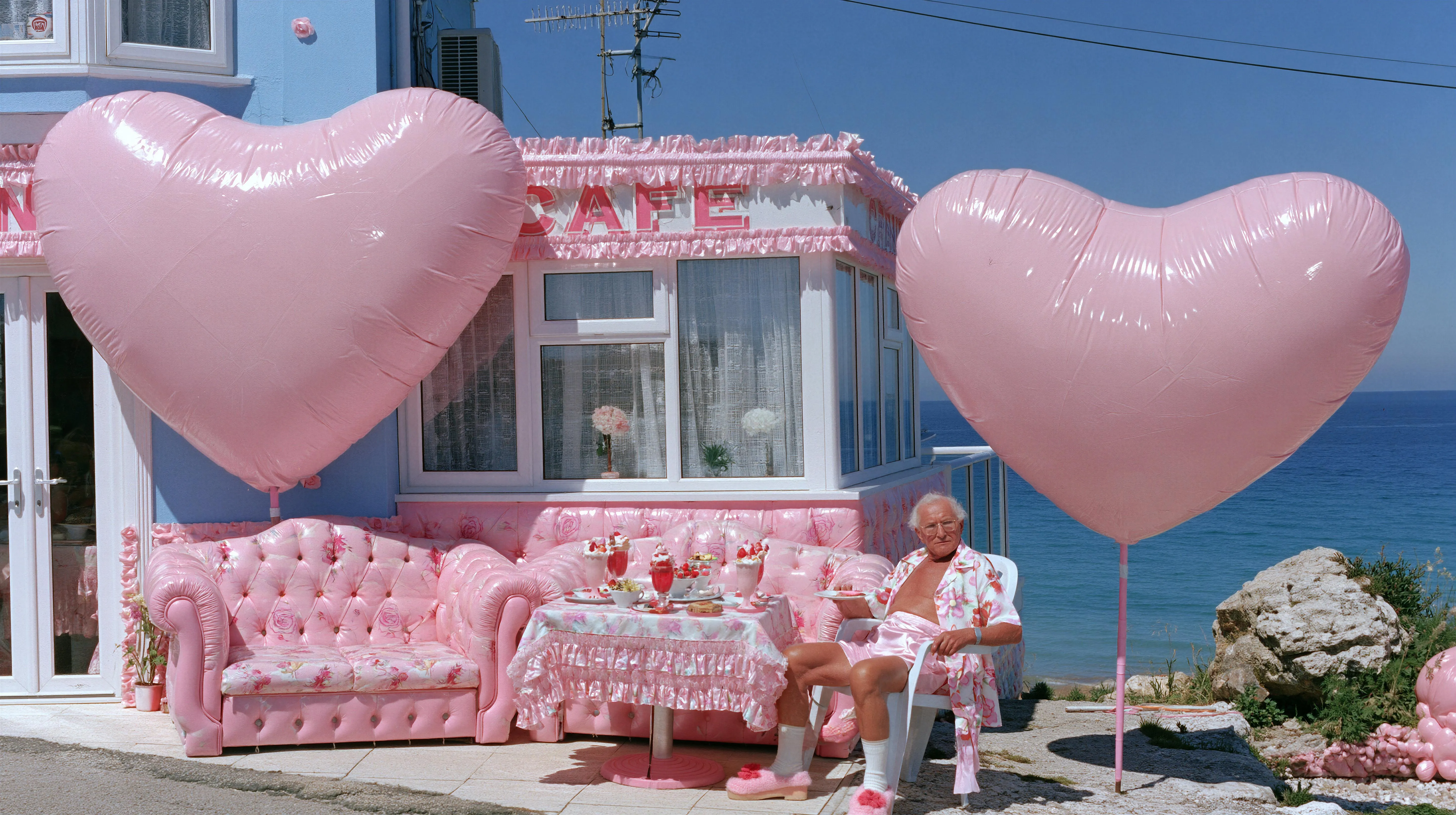 Love pink, Éditorial · Pop rose